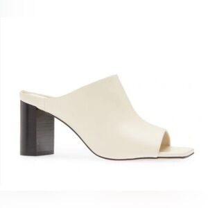 AEYDE Raf Sandal In Creamy Leather Size 38